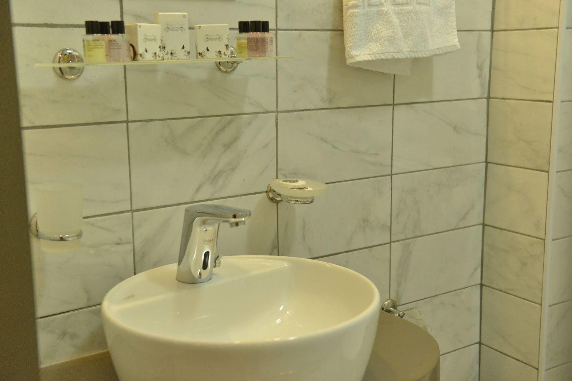 Turkeli Otel Istanbul Bagian luar foto